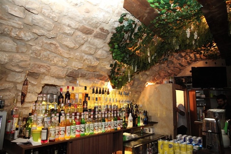 Fertil Pub on Saturday Night
